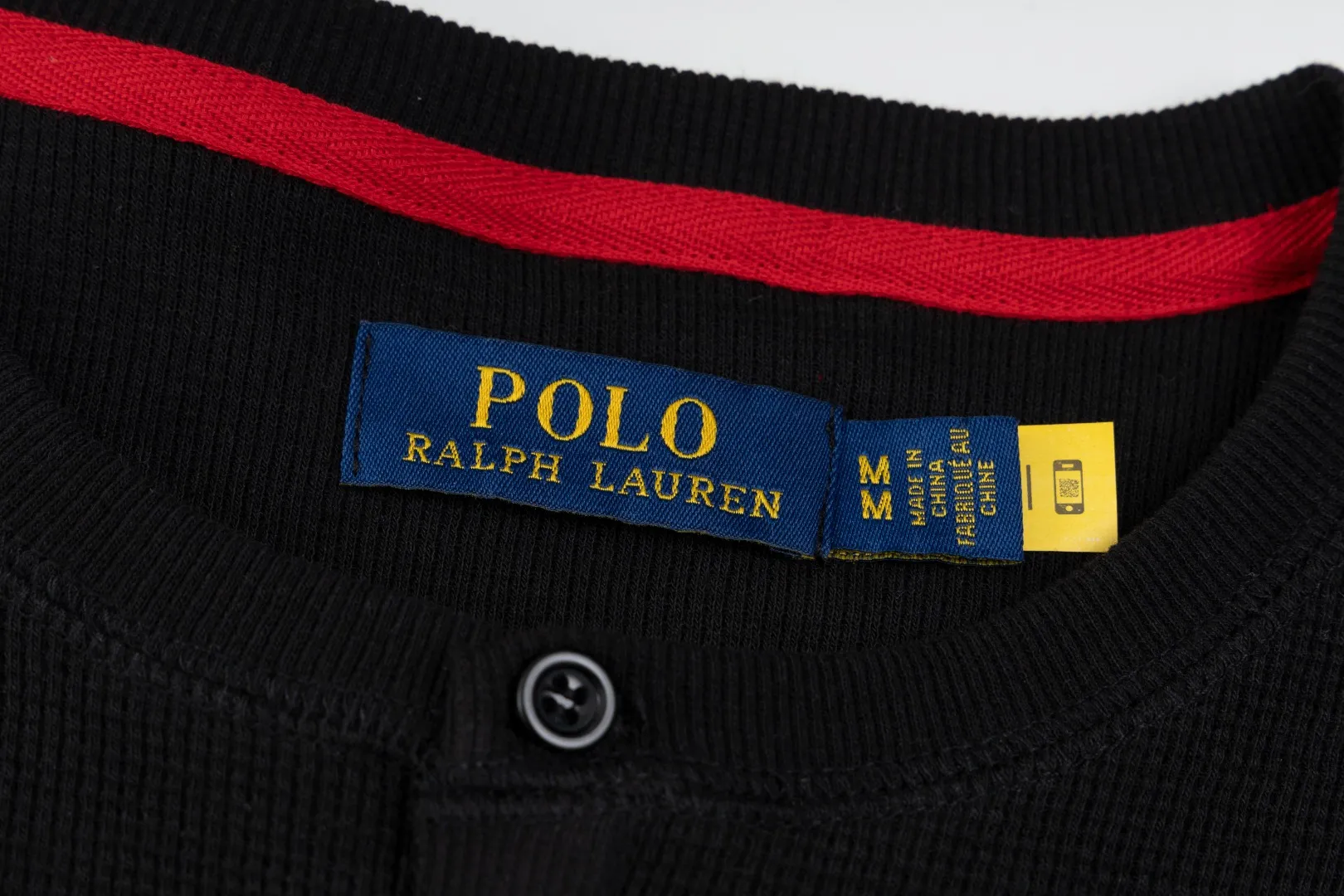 P196 #R79 Ralph Lauren/Ralph Lauren Waffle Henley Collar Open Button Sweater Exclusive Henry Collar Waffle Series Open Bust Sweater Exclusively customized with original grade waffle fabric, 100% cotton yarn imported machine-dyed weaving process, full texture, all collars, cuffs and hems are fixed and woven threads, full of high-quality quality, can be worn alone or matched, classic hot style Color Navy Blue Dark Gray Black White SIZE: S M L XL Shoulder width: 51.5/53/54.5/56 Bust: 108/112/116/120 Sleeve length: 60/61/62/63 Clothing length: 66.5/68/69.5/71